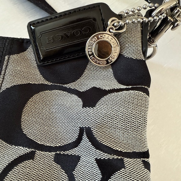 Vintage Coach Black and Gray Shoulder Bag - Picture 3 of 11